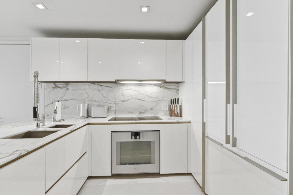 10203 Collins Avenue, Unit 305, Bal Harbour, FL 33154 Photo