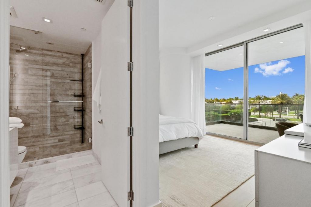 10203 Collins Avenue, Unit 305, Bal Harbour, FL 33154 Photo