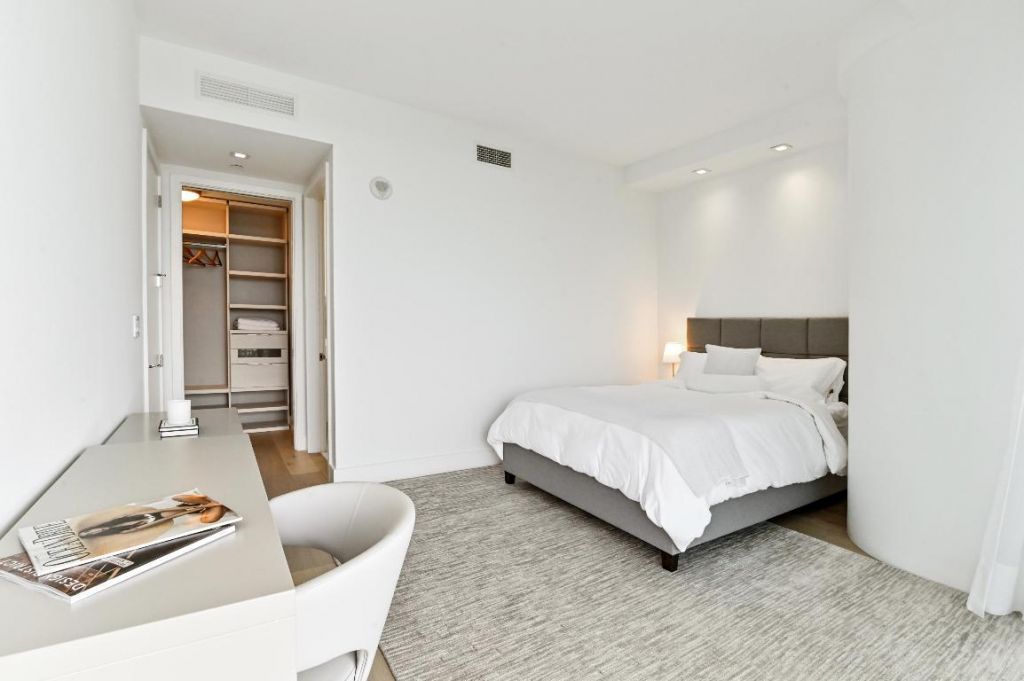 10203 Collins Avenue, Unit 305, Bal Harbour, FL 33154 Photo