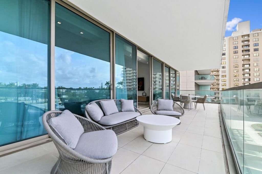 10203 Collins Avenue, Unit 305, Bal Harbour, FL 33154 Photo