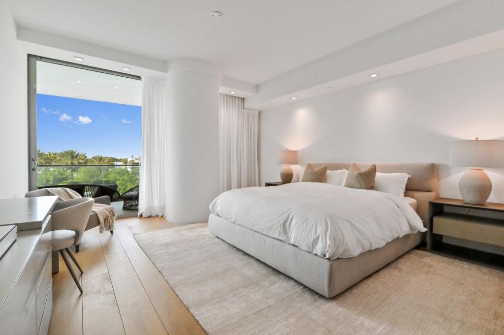 10203 Collins Avenue, Unit 305, Bal Harbour, FL 33154 Photo