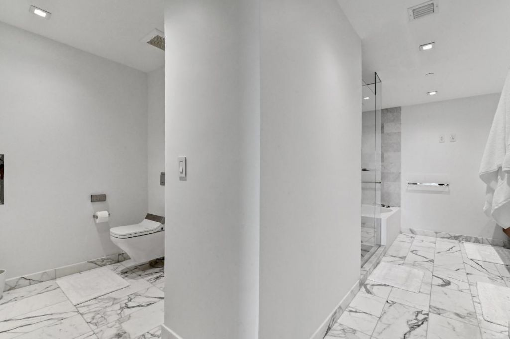 10203 Collins Avenue, Unit 305, Bal Harbour, FL 33154 Photo