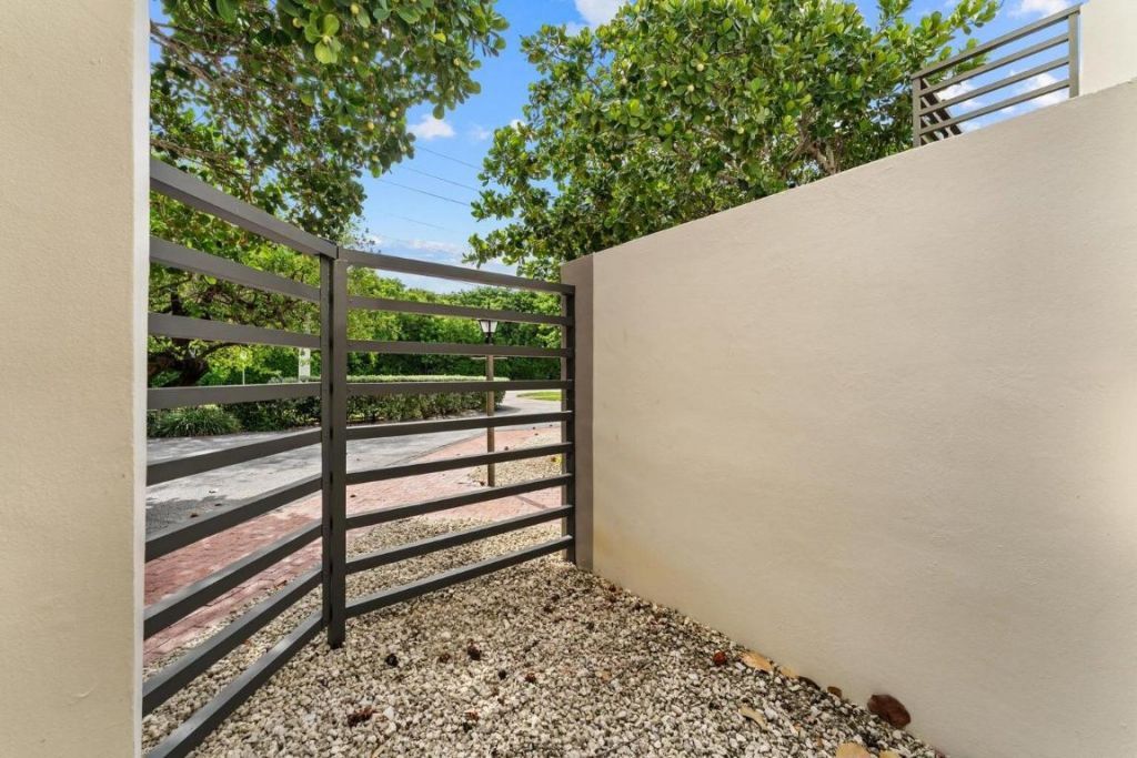 541 N N Ocean Boulevard E, Unit 5610, Boca Raton, FL 33432 Photo