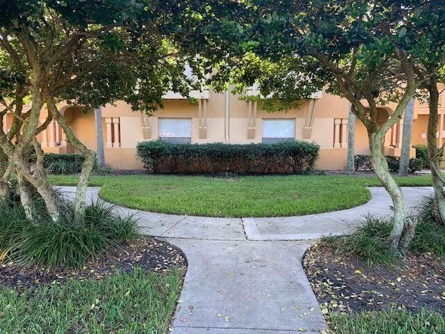 4831 Via Palm Lakes, Unit 1219, West Palm Beach, FL 33417 Photo