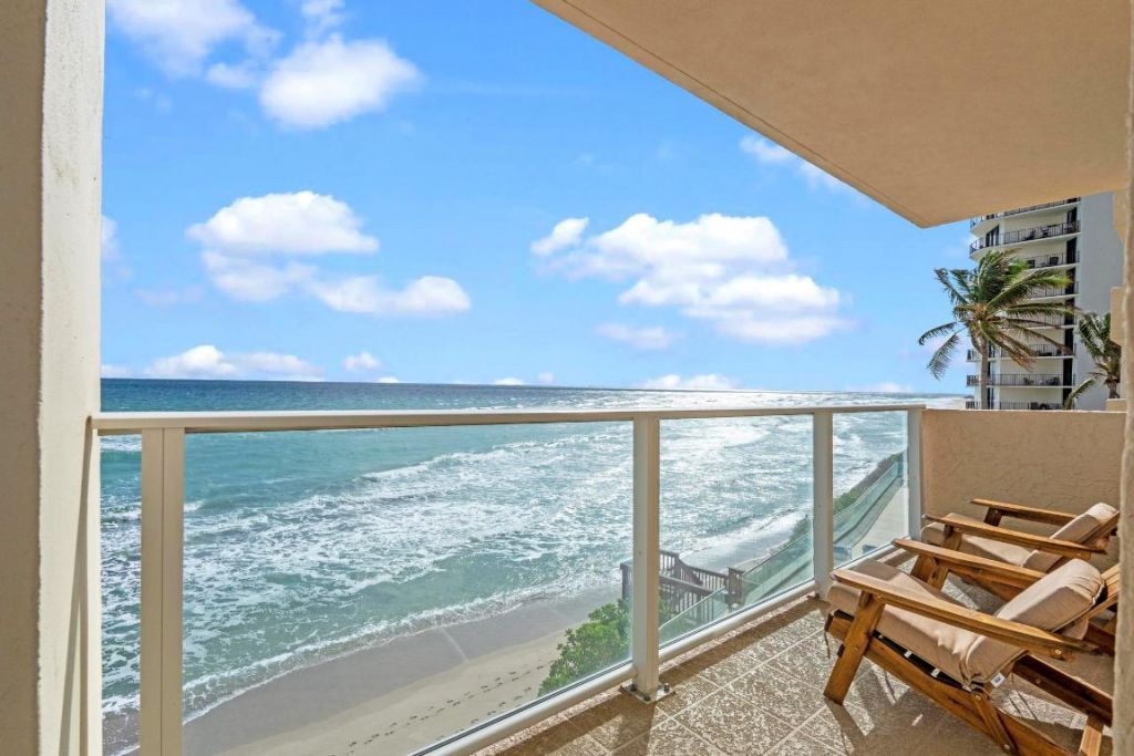 5440 N Ocean Drive, Unit 306, Singer Island, FL 33404 Photo