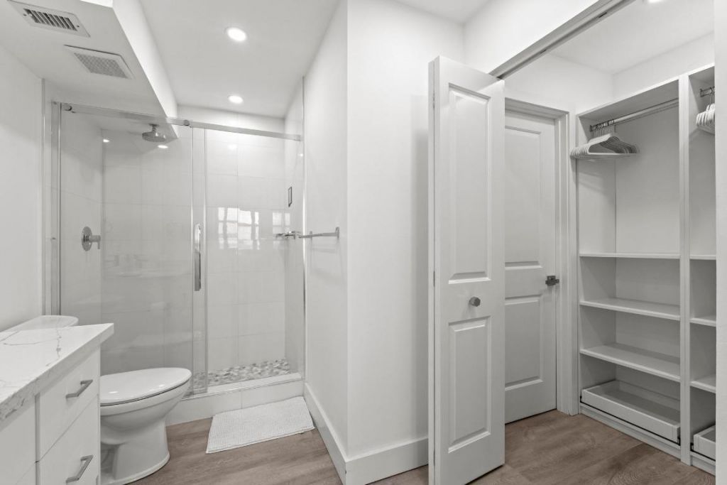 5440 N Ocean Drive, Unit 306, Singer Island, FL 33404 Photo