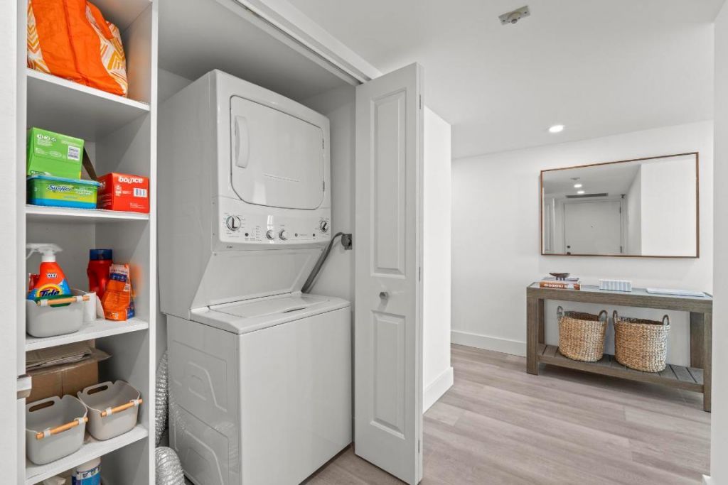 5440 N Ocean Drive, Unit 306, Singer Island, FL 33404 Photo