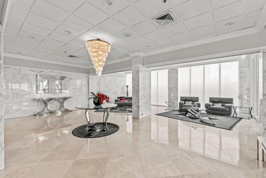 5440 N Ocean Drive, Unit 306, Singer Island, FL 33404 Photo