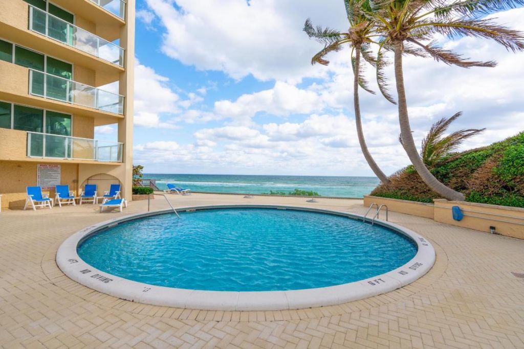 5440 N Ocean Drive, Unit 306, Singer Island, FL 33404 Photo