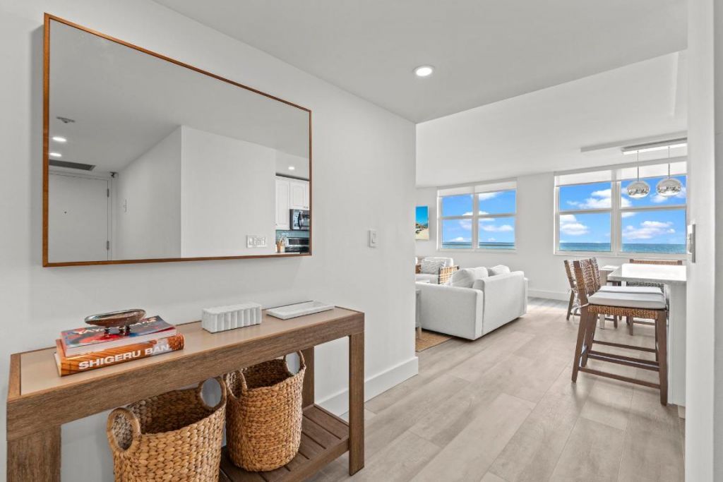 5440 N Ocean Drive, Unit 306, Singer Island, FL 33404 Photo