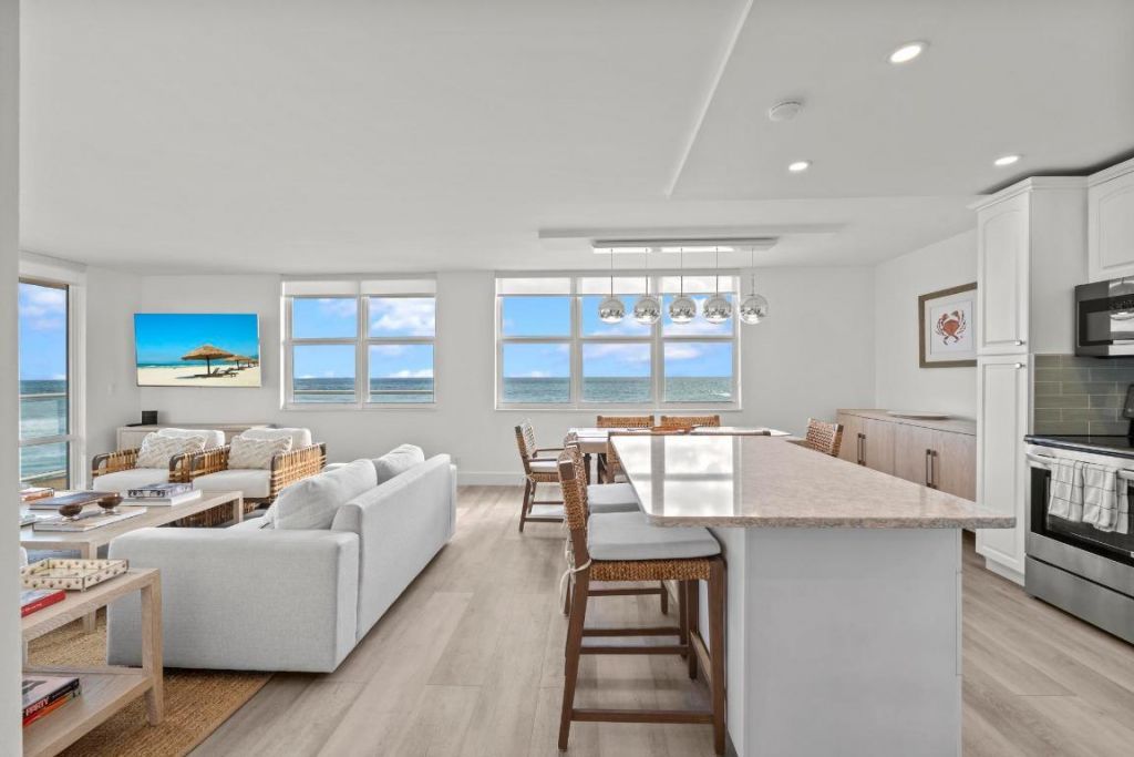 5440 N Ocean Drive, Unit 306, Singer Island, FL 33404 Photo