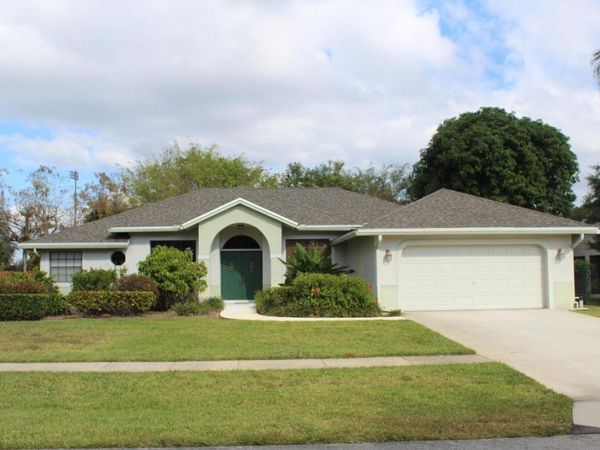 13676 Folkestone Court, Wellington, FL 33414