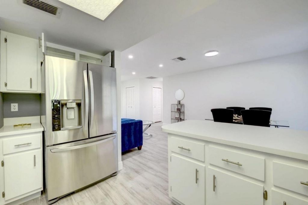 543 SE Greenway Terrace, Port Saint Lucie, FL 34983 Photo