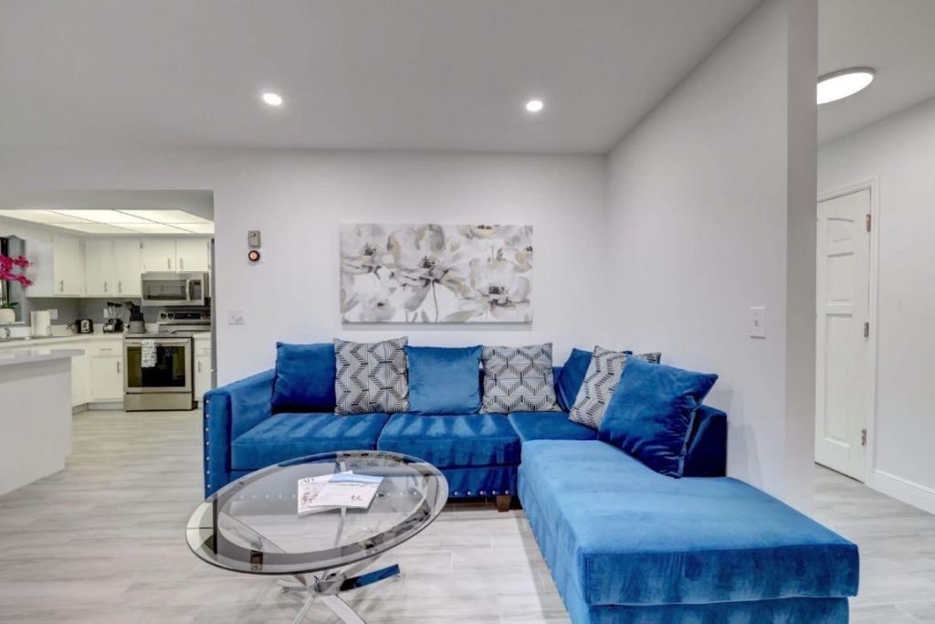 543 SE Greenway Terrace, Port Saint Lucie, FL 34983 Photo