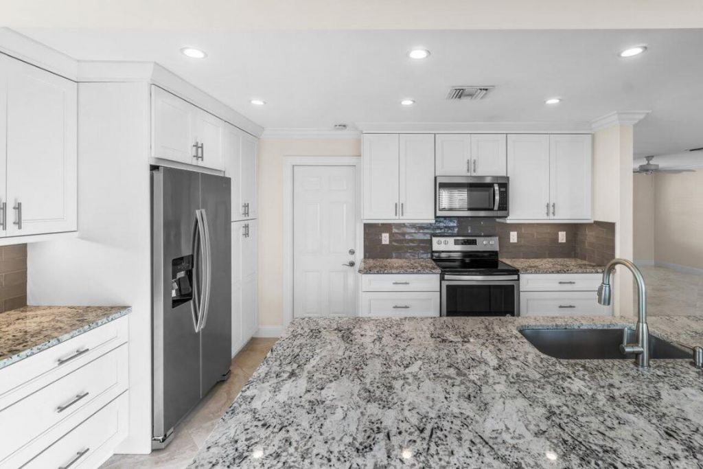 2096 SW 13th Terrace, Boynton Beach, FL 33426 Photo