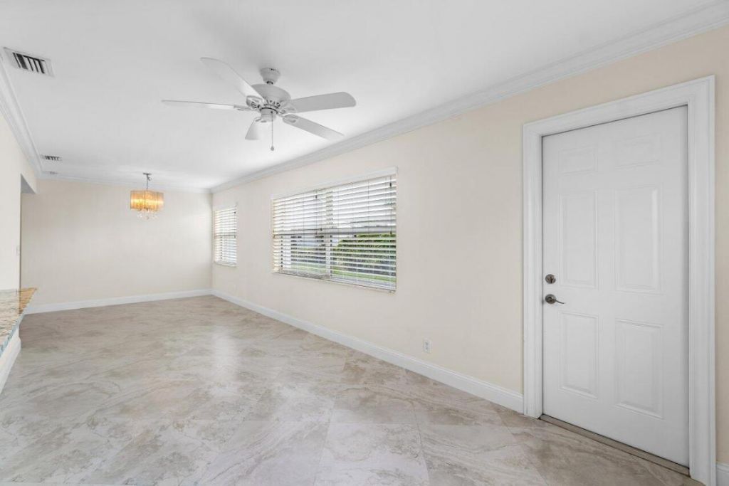 2096 SW 13th Terrace, Boynton Beach, FL 33426 Photo