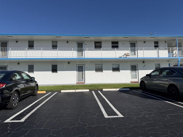 1113 Lake Terrace, Unit 205, Boynton Beach, FL 33426