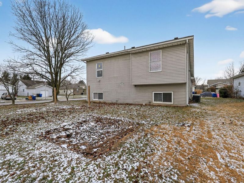 1640 Butterfly Court, Columbus, OH 43223 Photo 3