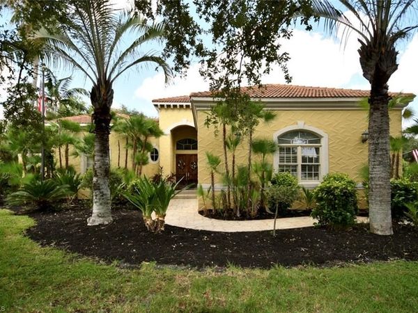 1829 Piccadilly CIR, CAPE CORAL, FL 33991