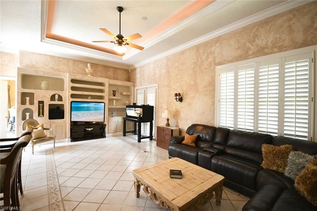 1829 Piccadilly Cir, Cape Coral, FL 33991 Photo