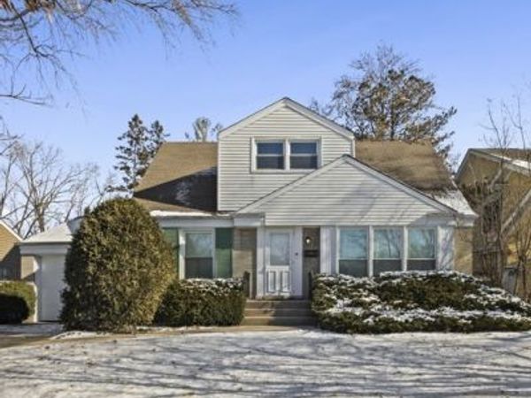 1021 Cedar Lane, Northbrook, IL 60062