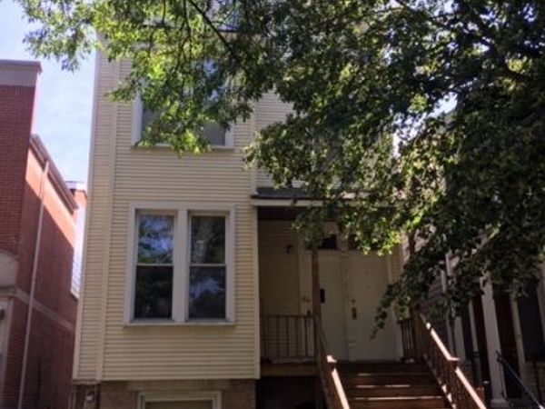 1749 W Barry Avenue, Chicago, IL 60657