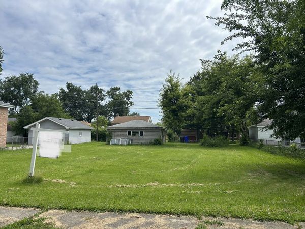 4223 Elm Avenue, Lyons, IL 60534