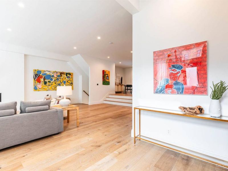 28 Findlay Street, Cincinnati, OH 45202 Photo 5