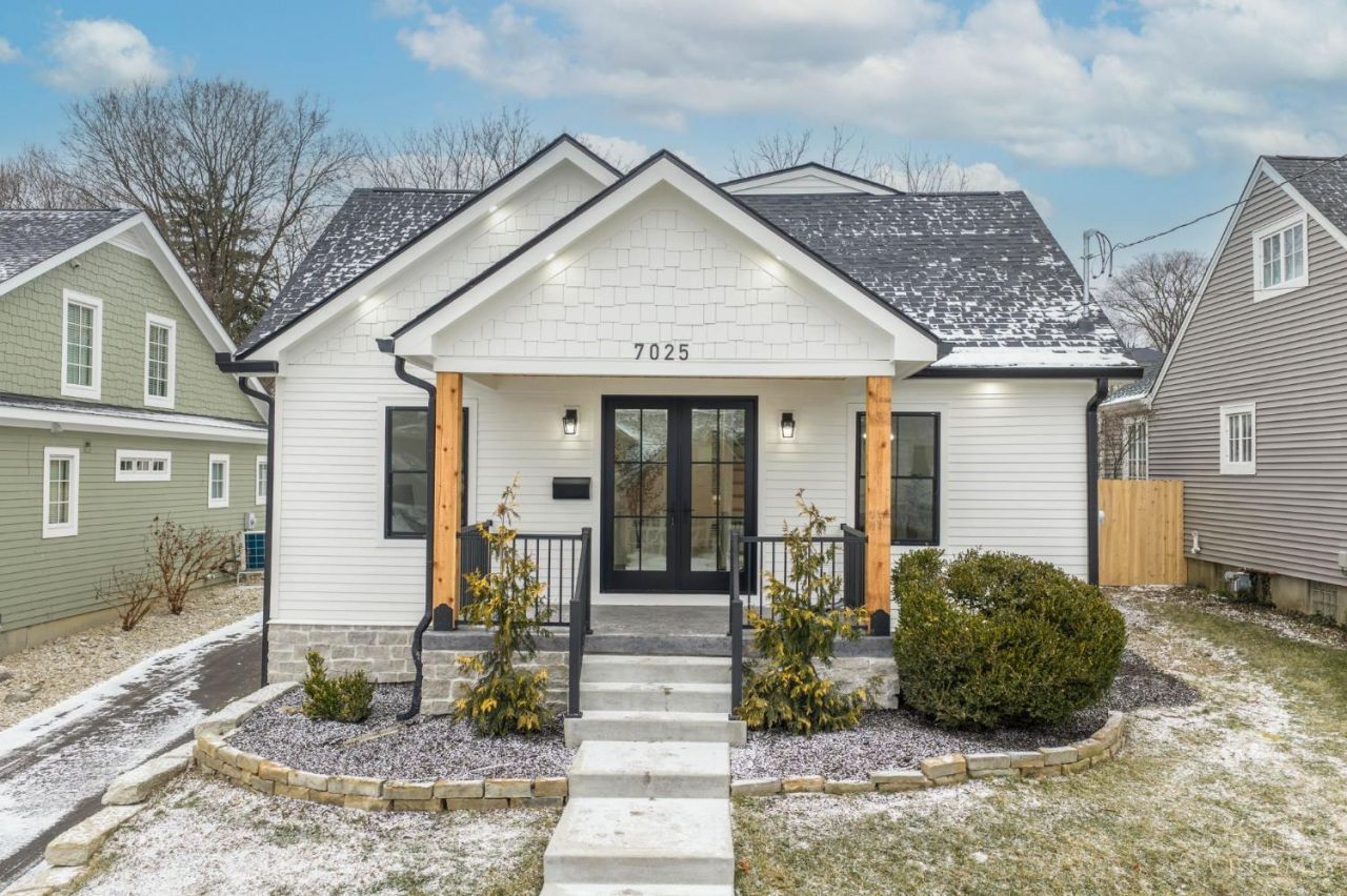 7025 Wallace Avenue, Madeira, OH 45243 Main Photo