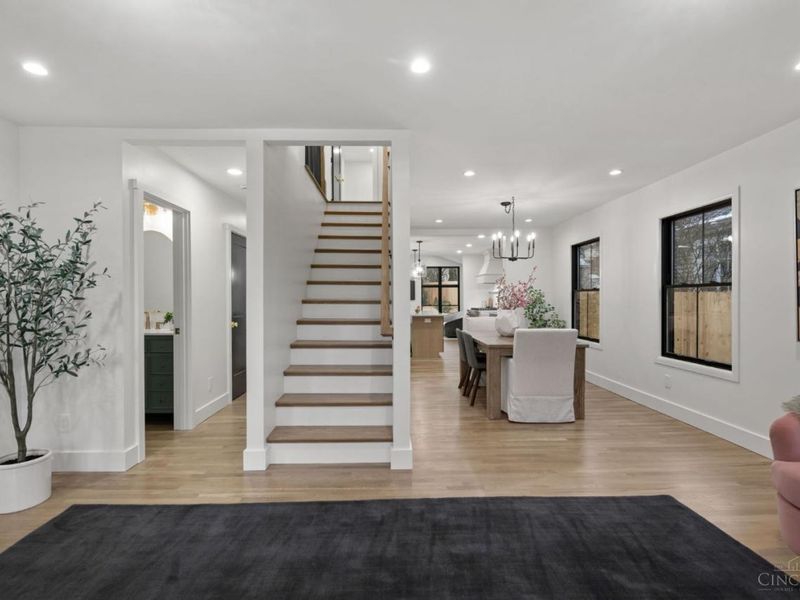 7025 Wallace Avenue, Madeira, OH 45243 Photo 4