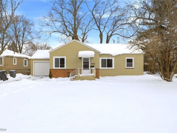32801 Baldwin Road, Solon, OH 44139