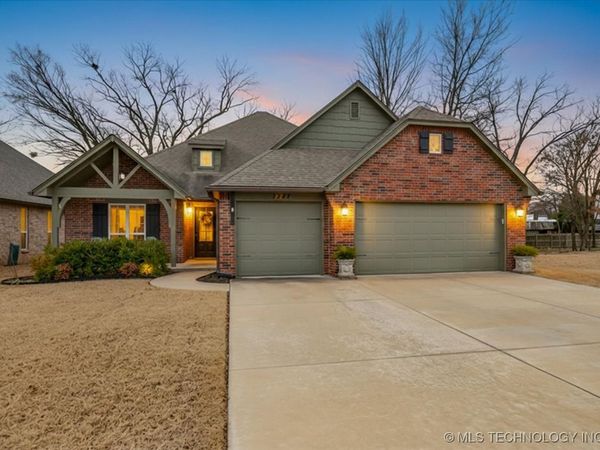 3227 Boardwalk Court, Bartlesville, OK 74006