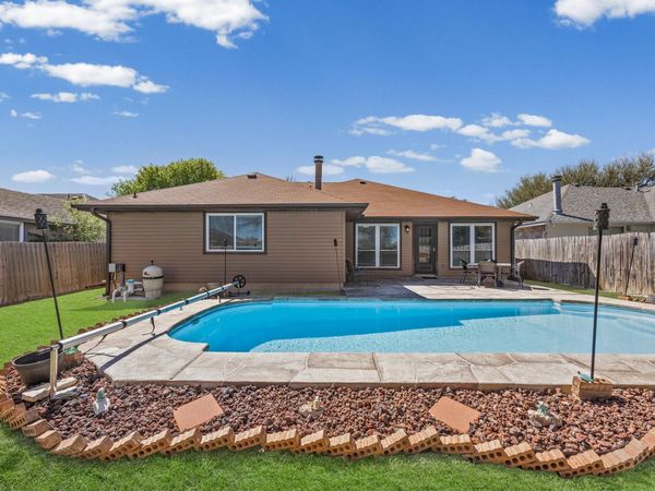 608 Battlecreek LN, Leander, TX 78641