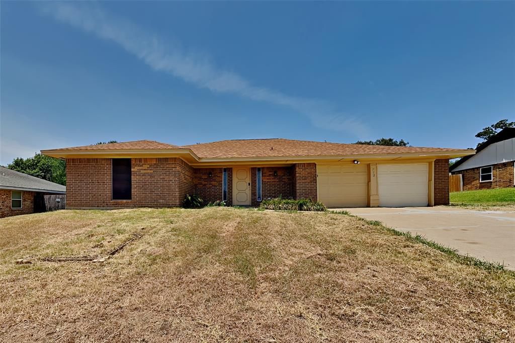 712 Springhill Drive, Hurst, TX 76054 Main Photo