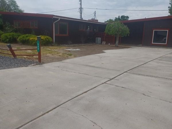 533 Fairchild Loop, Moses Lake, WA 98837
