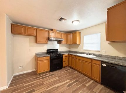 9566 Emerald Park Dr, Elk Grove, CA 95624 Photo