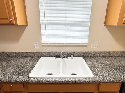 9566 Emerald Park Dr, Elk Grove, CA 95624 Photo