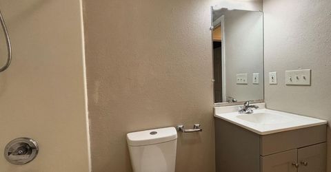 9566 Emerald Park Dr, Elk Grove, CA 95624 Photo