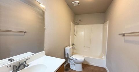 9566 Emerald Park Dr, Elk Grove, CA 95624 Photo