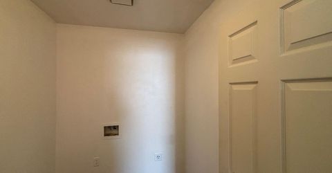 9566 Emerald Park Dr, Elk Grove, CA 95624 Photo