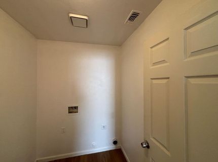 9566 Emerald Park Dr, Elk Grove, CA 95624 Photo