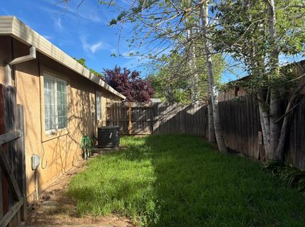 9566 Emerald Park Dr, Elk Grove, CA 95624 Photo