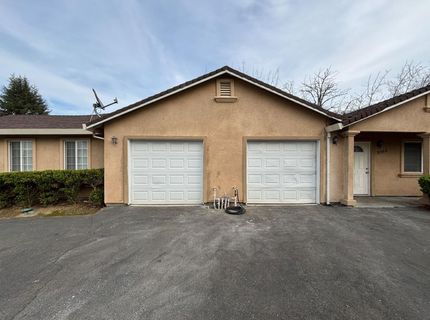 9566 Emerald Park Dr, Elk Grove, CA 95624 Photo