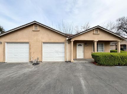 9566 Emerald Park Dr, Elk Grove, CA 95624 Photo