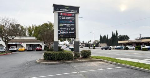 9566 Emerald Park Dr, Elk Grove, CA 95624 Photo