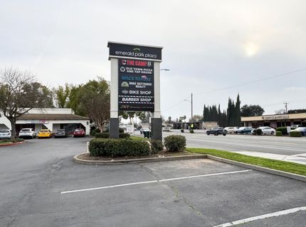 9566 Emerald Park Dr, Elk Grove, CA 95624 Photo