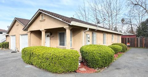 9566 Emerald Park Dr, Elk Grove, CA 95624 Photo