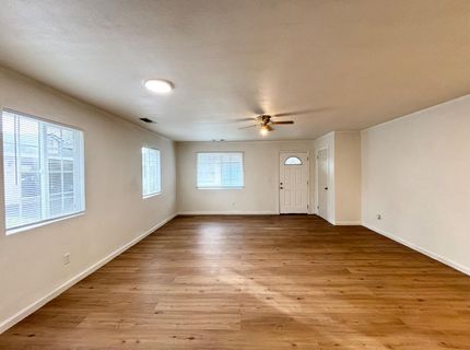 9566 Emerald Park Dr, Elk Grove, CA 95624 Photo