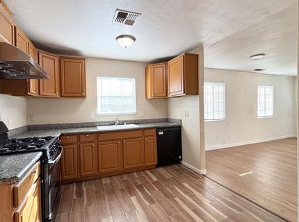 9566 Emerald Park Dr, Elk Grove, CA 95624 Photo