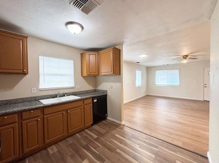 9566 Emerald Park Dr, Elk Grove, CA 95624 Photo